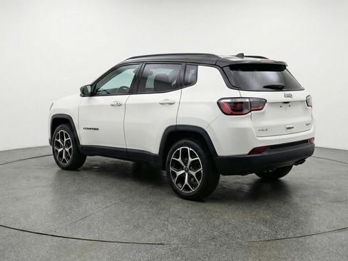 Used 2025 Jeep Compass Limited image 6