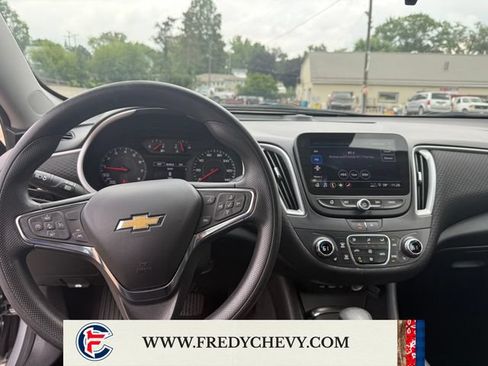 Used 2024 Chevrolet Malibu LT FWD image 12
