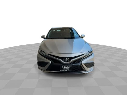 Used 2022 Toyota Camry XSE w/ Cold Weather Package FWD image 3