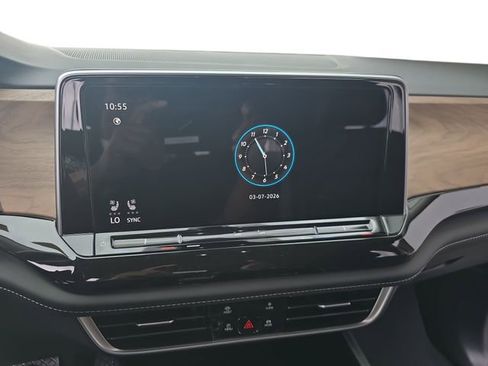 New 2026 Volkswagen Atlas SE image 9