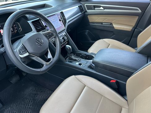 Used 2022 Volkswagen Atlas Cross Sport SE FWD image 10