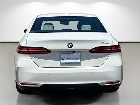 New 2027 BMW 530i w/ Premium Package RWD image 4