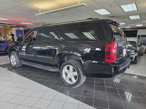 Used 2014 Chevrolet Suburban LS w/ All-Star Edition AWD/4WD image 6