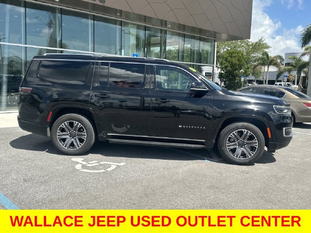 Used 2024 Jeep Wagoneer Series II w/ Flexible Seating Group AWD/4WD image 5