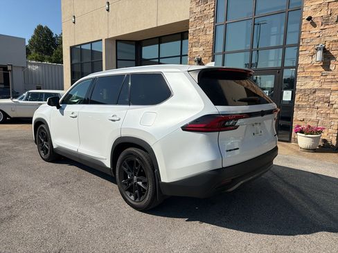 Used 2025 Toyota Grand Highlander AWD Hybrid image 3