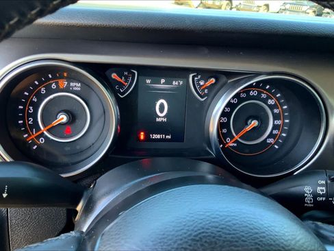 Used 2020 Jeep Wrangler Sport image 40