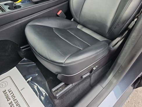 Used 2022 Tesla Model Y Performance image 33