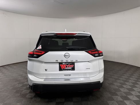 New 2026 Nissan Rogue SV w/ SV Premium Package image 16