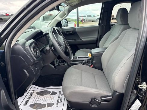 Used 2020 Toyota Tacoma SR w/ SX Package AWD/4WD image 9