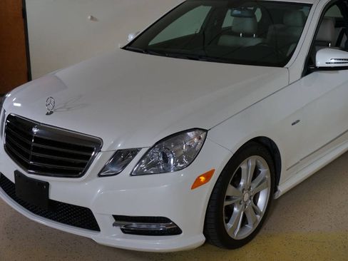 Used 2012 Mercedes-Benz E 350 Sedan image 32