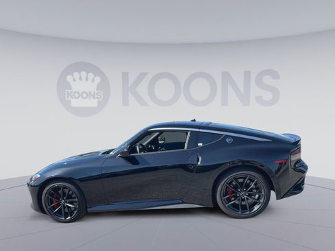 Used 2024 Nissan Z Performance w/ Floor Mat Package RWD image 8