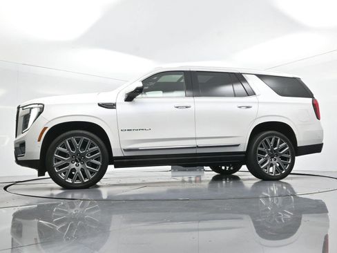 Used 2025 GMC Yukon Denali Ultimate AWD/4WD image 49