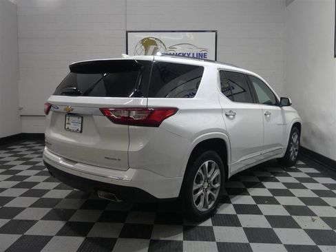 Used 2021 Chevrolet Traverse Premier image 10