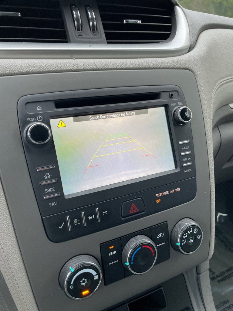 Used 2017 Chevrolet Traverse LS FWD image 14