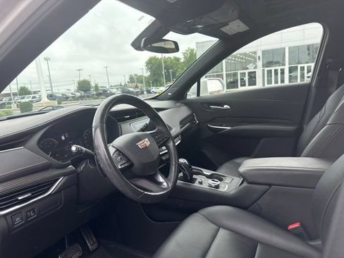 Used 2019 Cadillac XT4 Sport w/ Cold Weather Package AWD/4WD image 15
