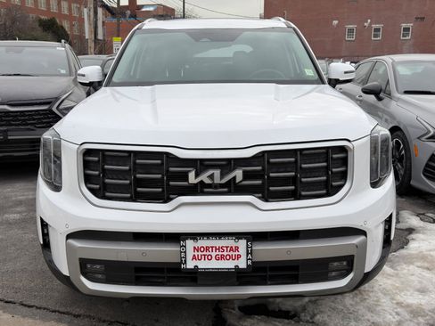 Used 2023 Kia Telluride SX image 2