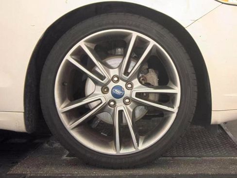 Used 2016 Ford Fusion Titanium FWD image 7