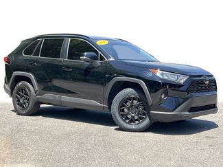 Used 2020 Toyota RAV4 XLE FWD video 2