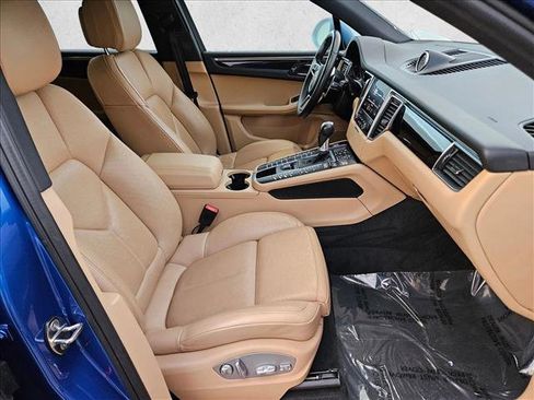 Used 2018 Porsche Macan image 21