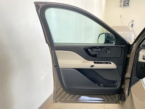 New 2026 Lincoln Aviator Reserve image 22