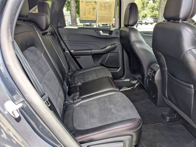 Used 2022 Ford Escape SEL w/ SEL Stealth AWD Package image 34