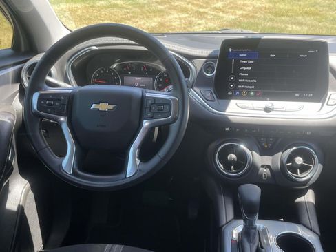 Used 2023 Chevrolet Blazer LT FWD image 12