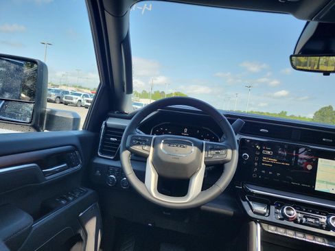 New 2026 GMC Sierra 2500 Denali w/ Denali Reserve Package AWD/4WD image 12