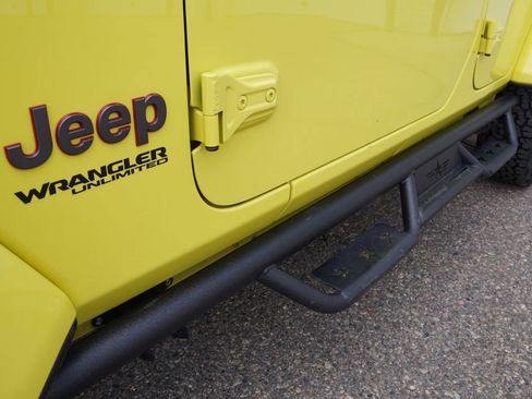 Used 2022 Jeep Wrangler Unlimited Rubicon AWD/4WD image 15