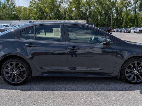 Used 2026 Toyota Corolla SE FWD image 6