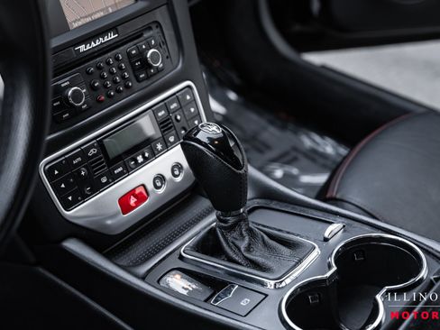 Used 2011 Maserati GranTurismo S image 23