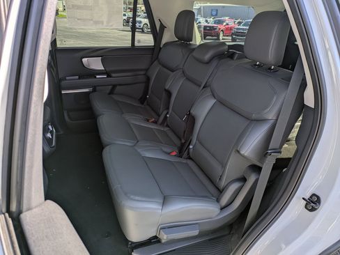 New 2026 Ford Expedition Active AWD/4WD image 7