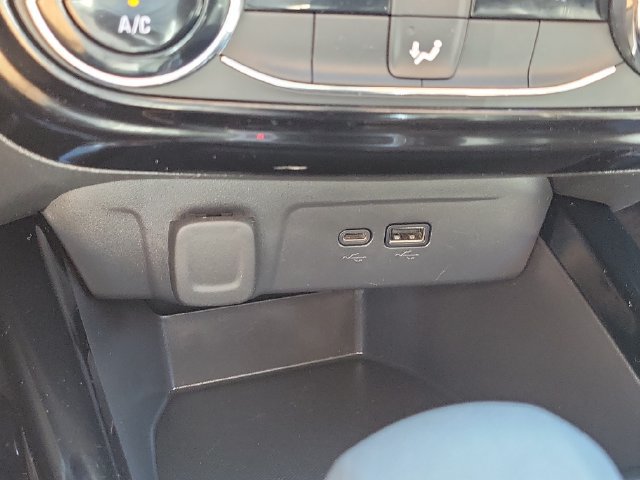 Used 2024 Chevrolet Trax LT FWD image 13