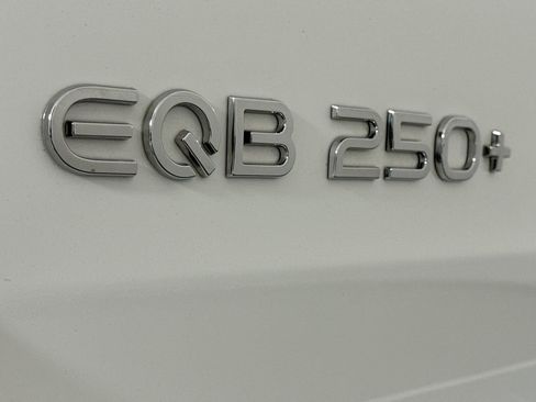 Certified 2024 Mercedes-Benz EQB 250+ image 10