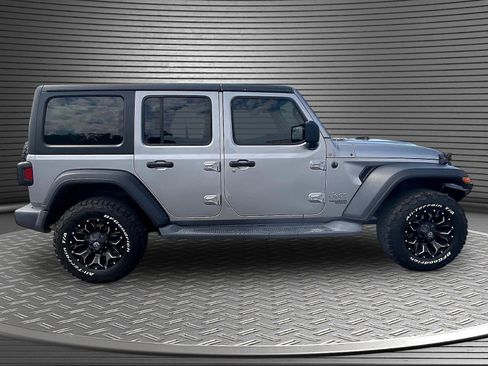 Used 2019 Jeep Wrangler Unlimited Sport S AWD/4WD image 8