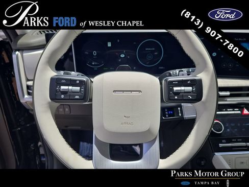 Used 2025 Hyundai Santa Fe Calligraphy AWD/4WD image 29
