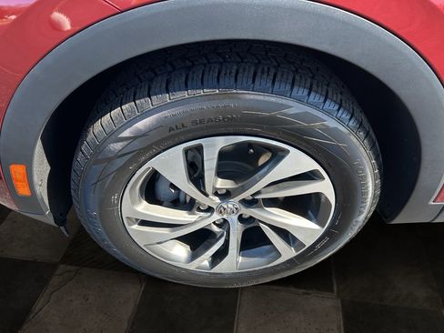 Certified 2023 Buick Envision Essence FWD image 9