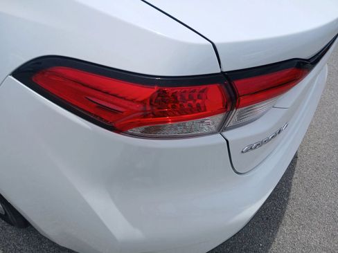 Used 2020 Toyota Corolla LE FWD image 13