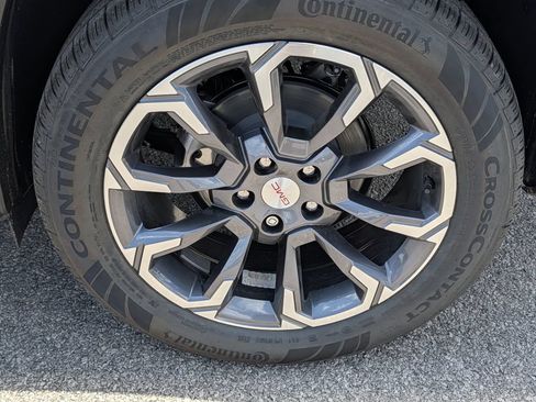 New 2027 GMC Terrain Elevation w/ Elevation Premium Package FWD image 10