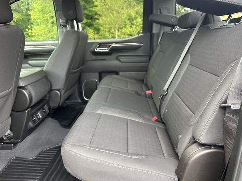 Used 2023 Chevrolet Silverado 1500 LT AWD/4WD image 21