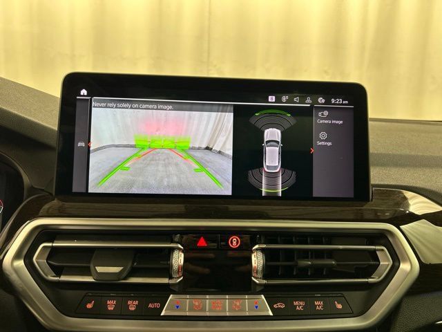 Used 2025 BMW X4 xDrive30i AWD/4WD image 16