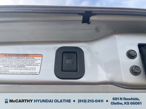 Used 2017 Toyota Sienna XLE image 24