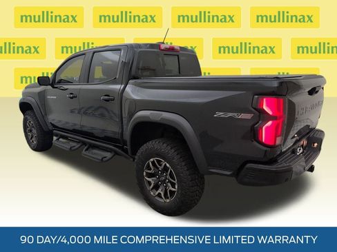 Used 2025 Chevrolet Colorado ZR2 w/ Technology Package image 10