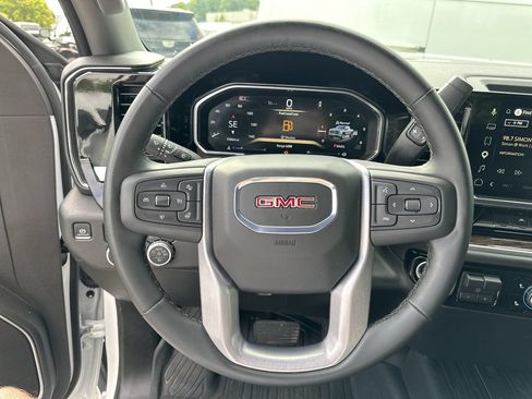Used 2026 GMC Sierra 1500 Elevation w/ Elevation Select Package AWD/4WD image 12