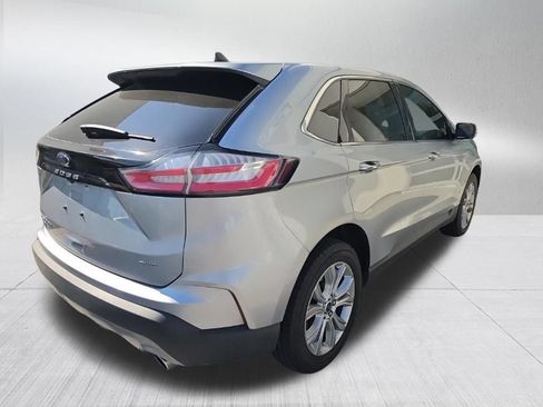 Used 2022 Ford Edge Titanium AWD/4WD image 5