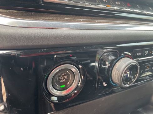 Used 2024 Chevrolet Silverado 1500 LT image 8