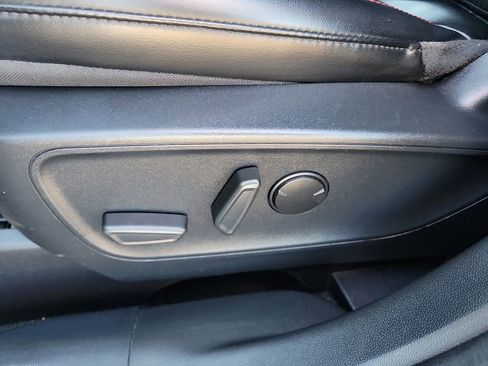 Used 2024 Ford Escape ST-Line image 11