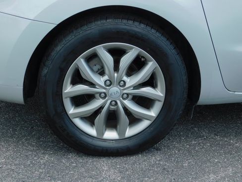 Used 2021 Kia Sedona EX w/ EX Premium Package image 11