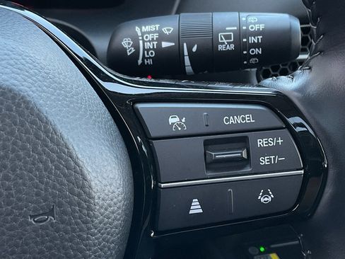 Used 2025 Honda HR-V EX-L image 24