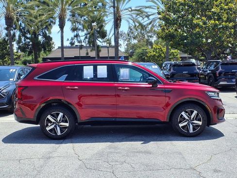 Used 2022 Kia Sorento S FWD image 6