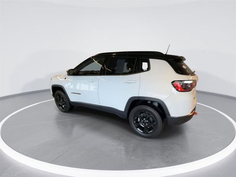 Used 2023 Jeep Compass Trailhawk w/ Sun and Sound Group image 4